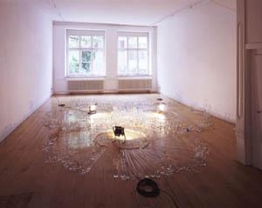 Keiser, Daniela | Out of the Blue (III), 1998-2004 | Room variable installation || Mixed media | Photo: Serge Hasenböhler