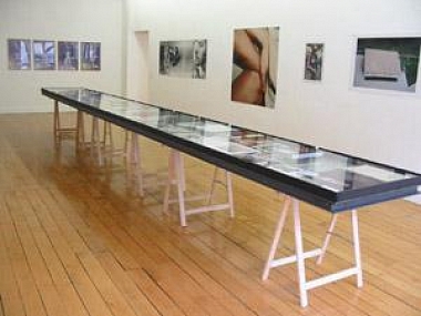 - | Medium Fotografie | Installation shot, room 3: |  Luigi Ontani, General Idea, Hannah Villiger, Richard Prince, | Esther Hiepler, vitrine with editions