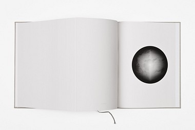 VOLUMEN, 2011 | Digital print on paper, 2830 pages, bound as book | 25 x 19 x 11 cm | Ed. 10 + 2 a.c.