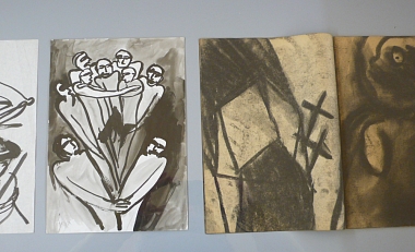 Josef Felix Müller, Ohne Titel, 1981, 29.5 x 21 cm, ink on paper / Miriam Cahn, Morgengrauen (Schlafen bei Gefahr Frausein), 1981, black crayon on paper (booklet), 30 x 22.7 cm. Projects # 3, STAMPA 2013.
