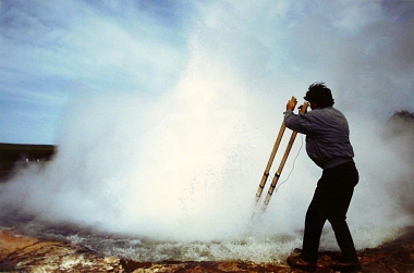 Roman Signer | Hot Spring (Island), 1994 | Farbfotografien auf Aluminium, 4-teilige Serie | je 21,5 x 36 cm