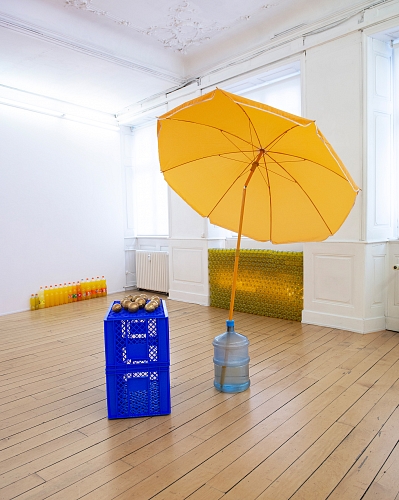 Orange Money, 20203 || Fanta Flirt, 2013 | Room installation | Lemonade, LED light 